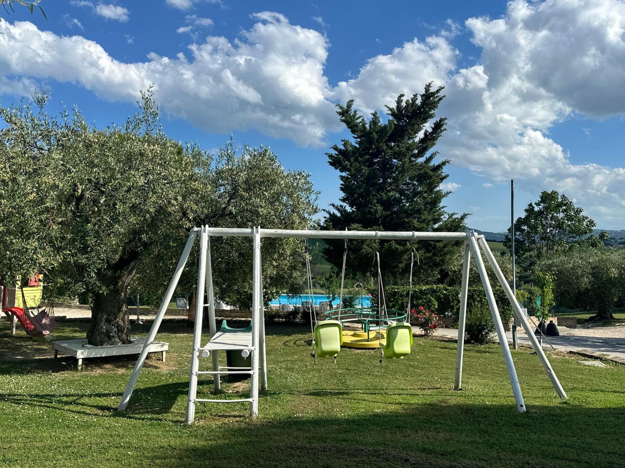 Agriturismo Case Al Sole Loreto Exterior foto